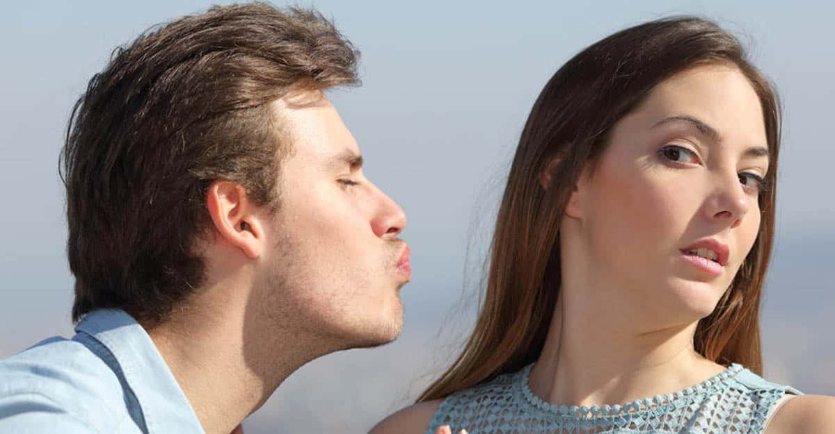 Women Reveal The Creepy Things Guys Often Do, But Are Fully Unaware Of