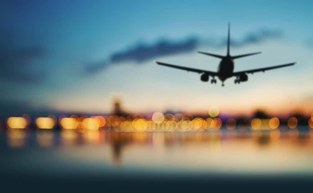 airplane-1527809198980.jpg