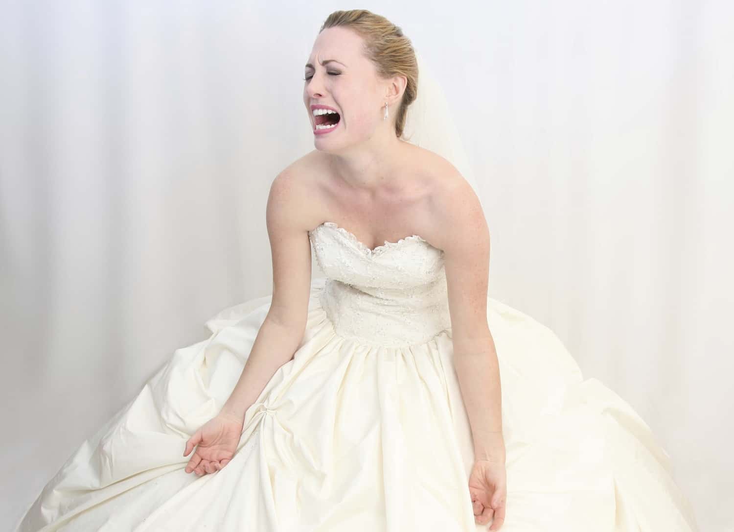 bridezilla-moments-every-bride-will-have-1527888370147.jpg