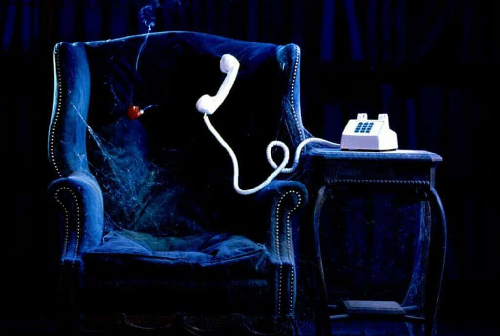 ghosttelephone-1527866229637.jpg