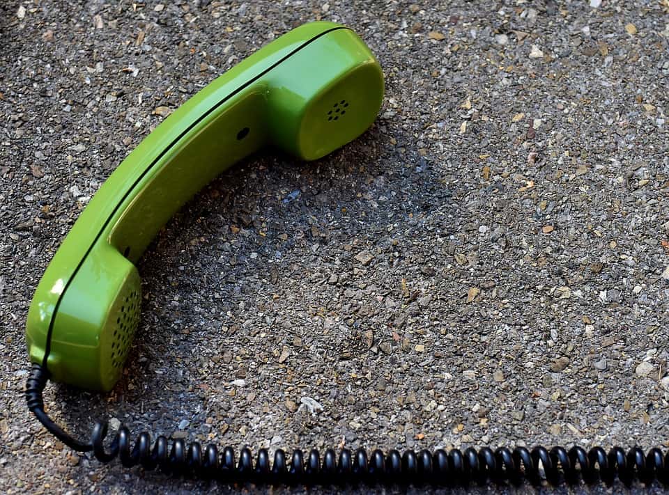 green-phone-eighties-cable-old-telephone-handset-3179133-1526684419060.jpg