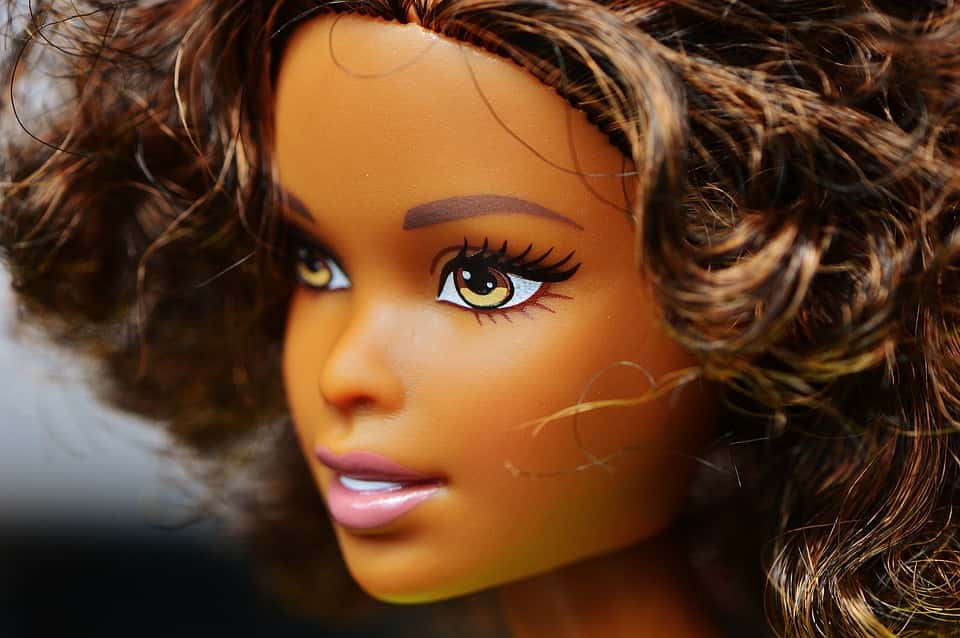 toys-face-barbie-doll-doll-face-girls-toys-1426039-1527105793306.jpg