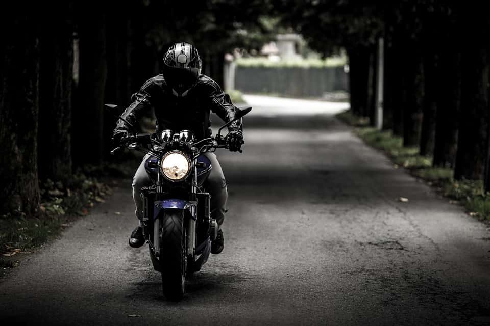 vehicle-biker-motorbike-motorcycle-ride-road-407123-1526762941544.jpg