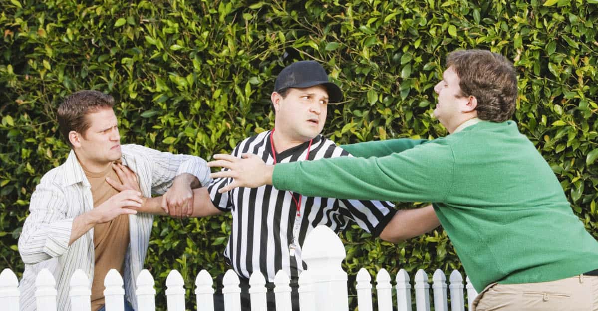 Frustrated People Share Their 'And That's Why I Hate My Neighbor' Story