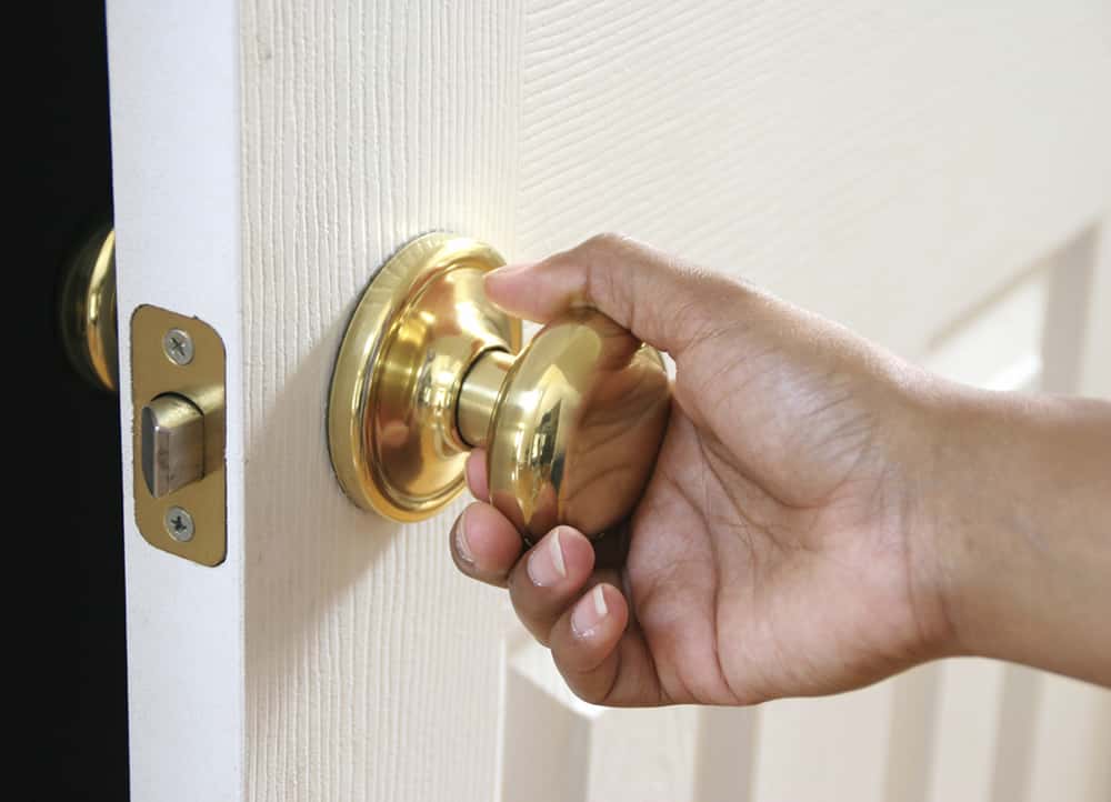 closedoor-1530119048806.jpg