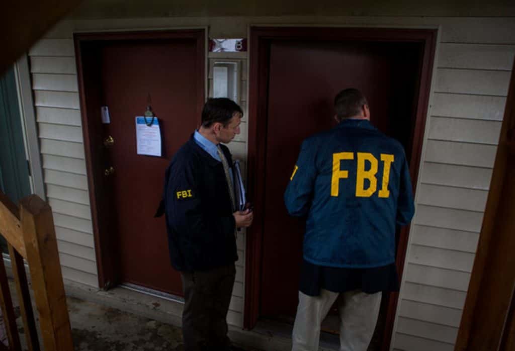 fbi-door-the-heavenly-pictures-0-1024x698-1533188206401.jpg