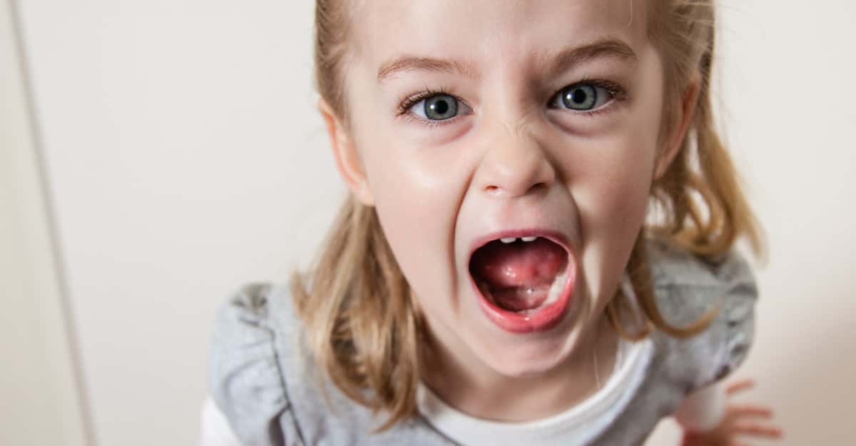 Annoyed People Share The Most Obnoxious Attention Seeking Behavior They've Witnessed