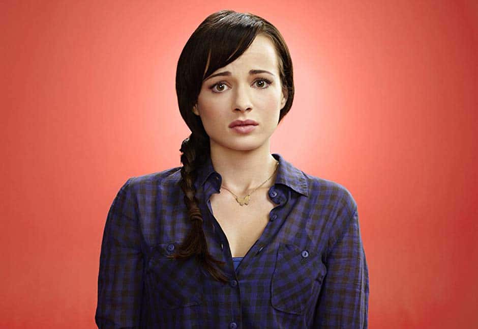 awkward_580400-mtv_awkward-_v382999240_ri_sx940_-1541466996237.jpg