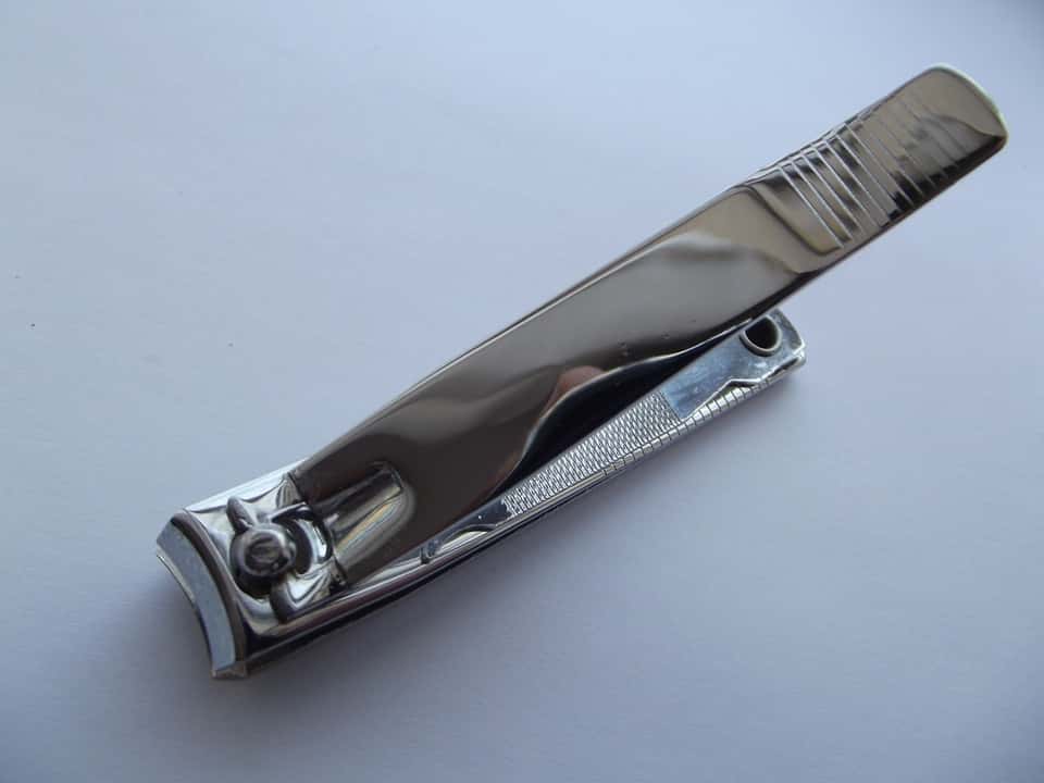 nail-clippers-106383_960_720-1542042633447.jpg