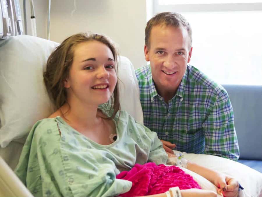 peyton_manning_hospital_1431132435871_18019240_ver1-0_900_675-1535383963937.jpg