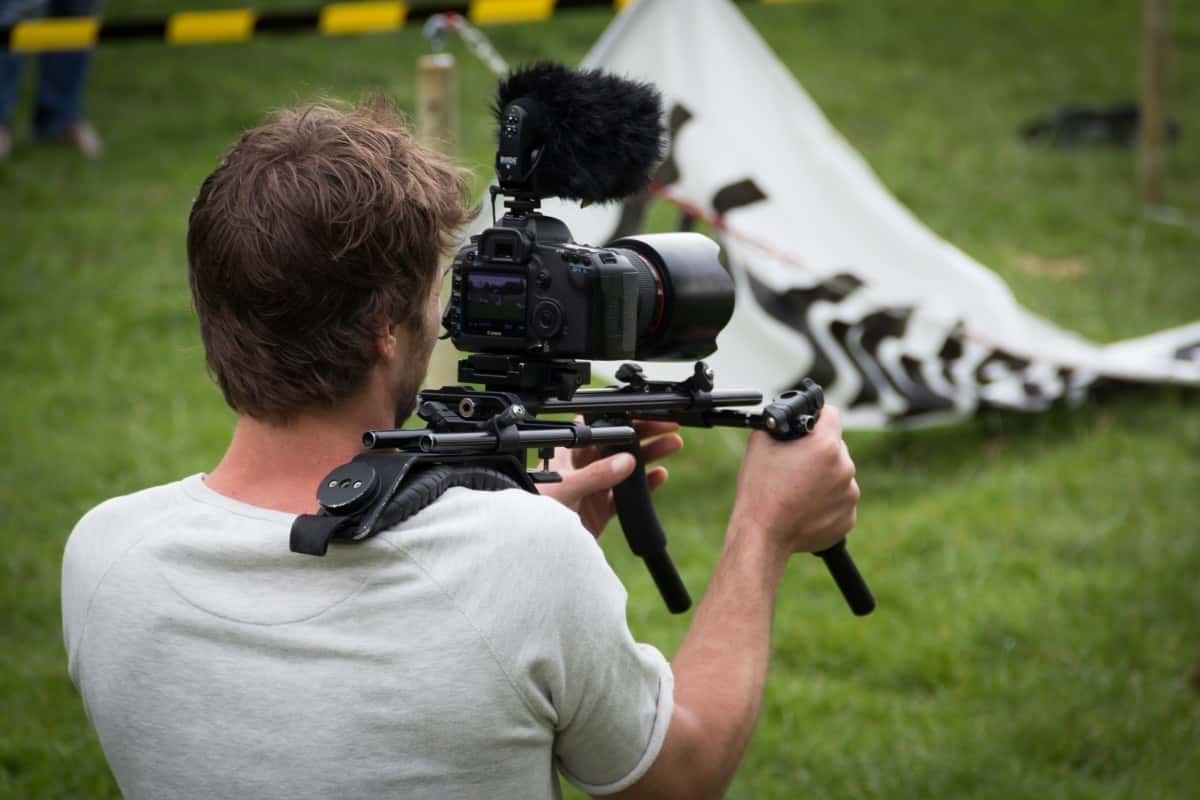 film_tv_video_camera_photo_camera_news_film_society_cameraman-775996-1552414012091.jpg