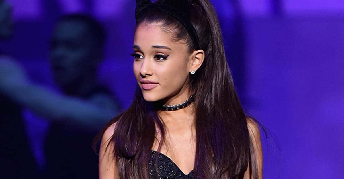 Disappointed Fans Share A Celebrity Who Isn't As Nice As They Seem