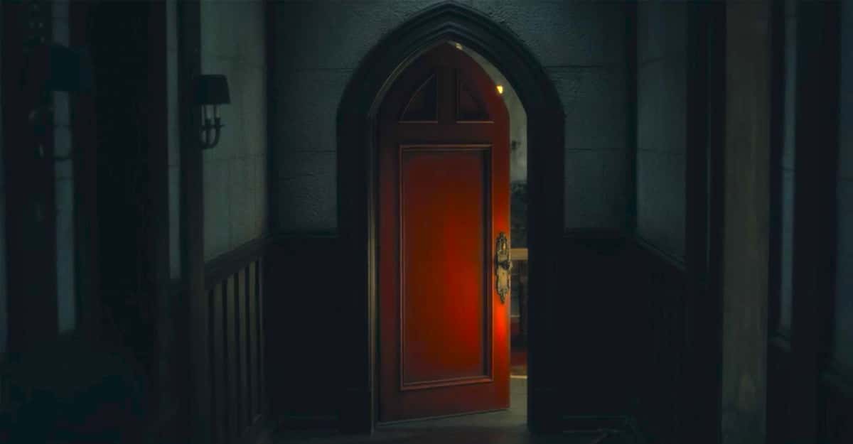 People Share The Most Bizarre Thing They've Seen In Someone Else's House