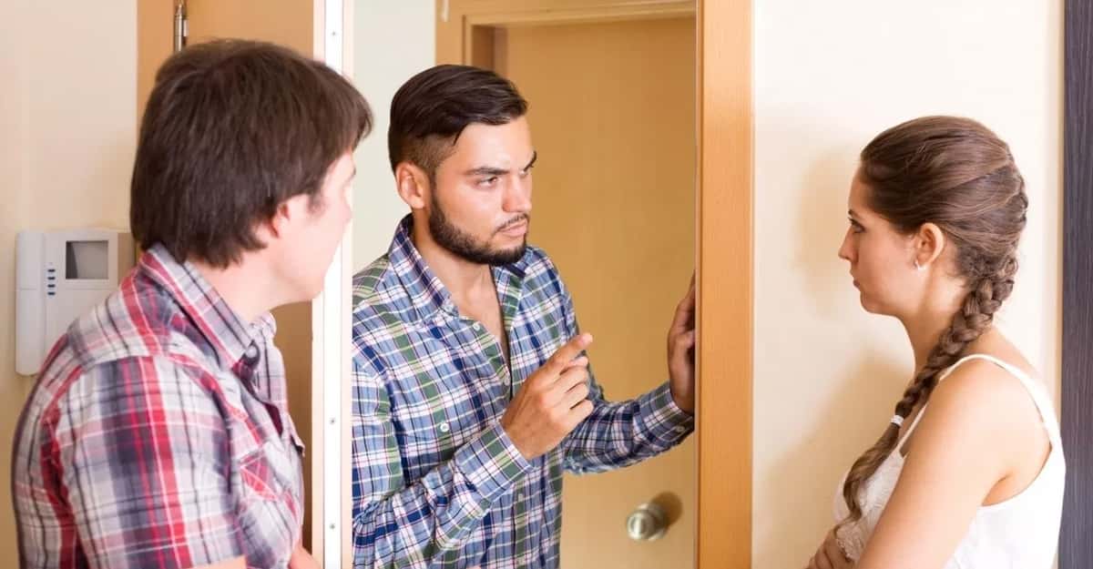 Upset People Share The Rudest Thing A Guest Has Ever Done In Their Home