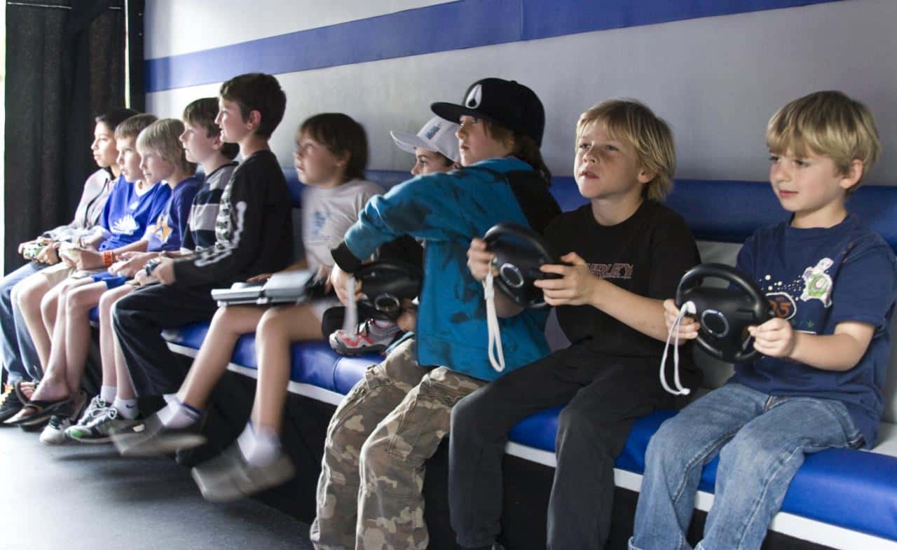 children_playing_video_games-1542403156273.jpg