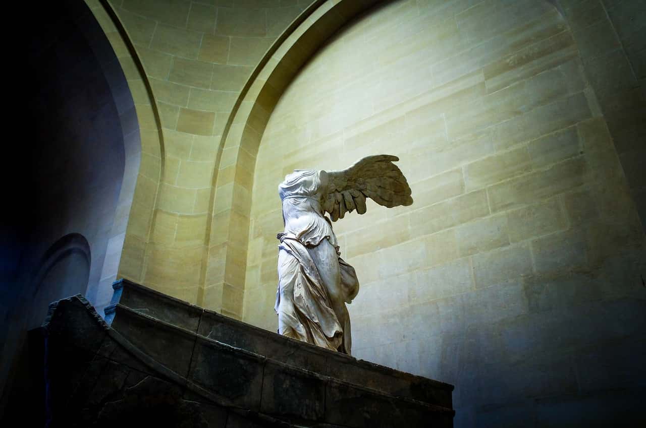 winged-victory-of-samothrace-1891666_1280-1559758501153.jpg