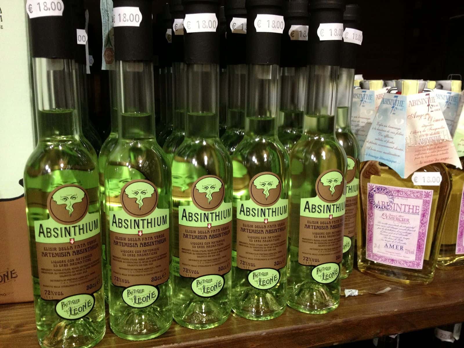 1600px-absinthe_alcohol-1562187015652.jpg