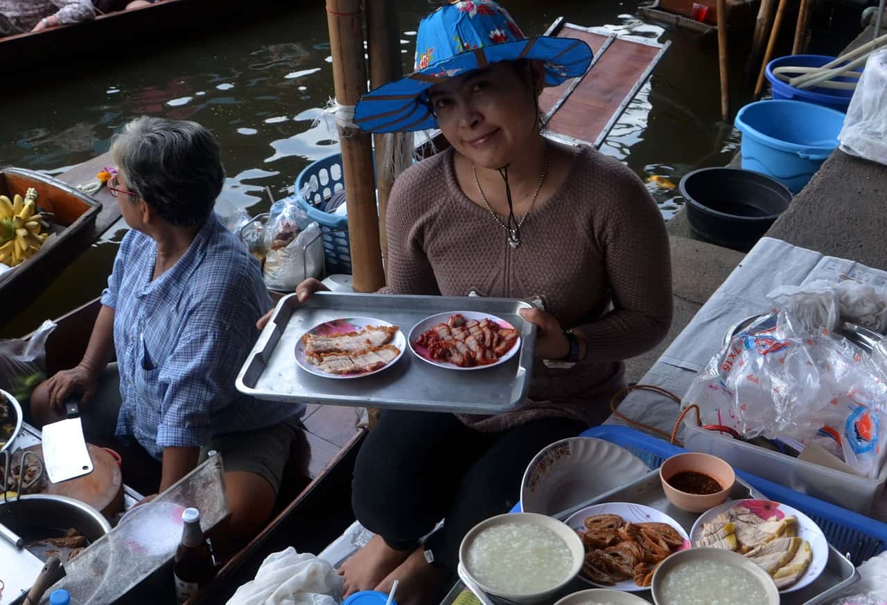 floating-market-1023721_1280-1561139629954.jpg