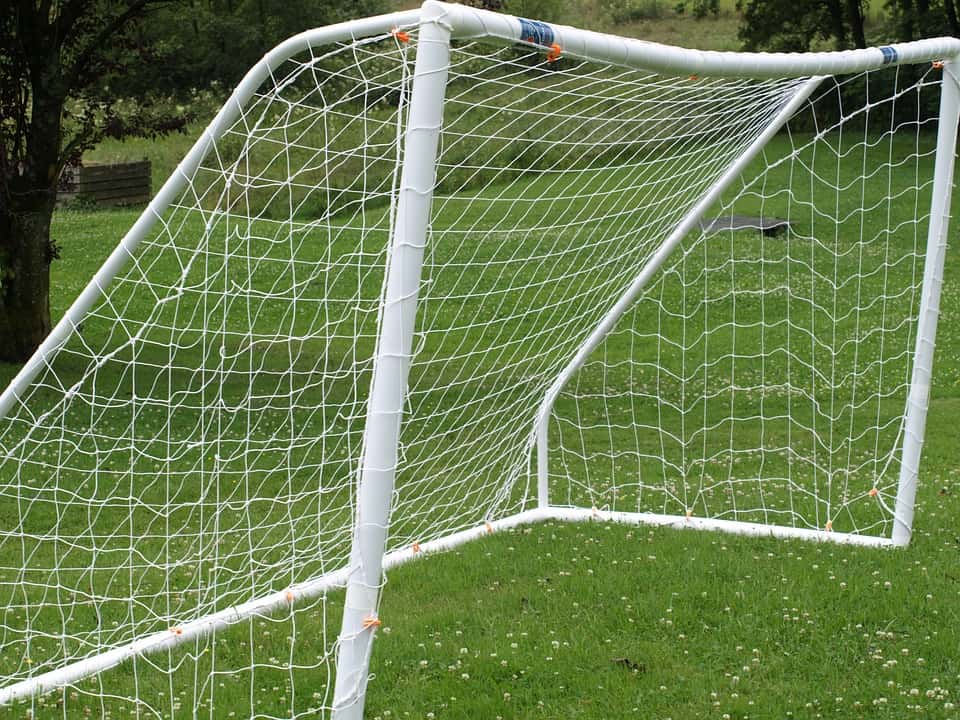 kids-football-goal-391228_960_720-1561457940058.jpg