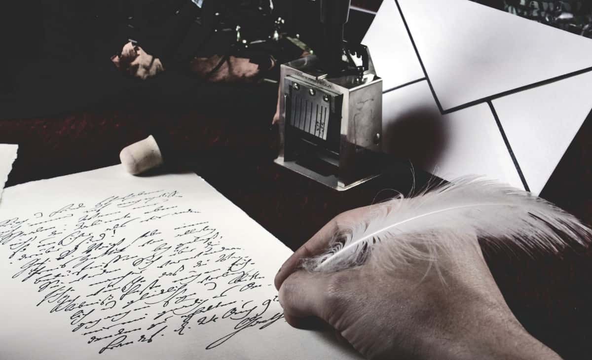 leave_poet_poetic_spring_pen_hand_letters_paper-1201726-1558599709662.jpg