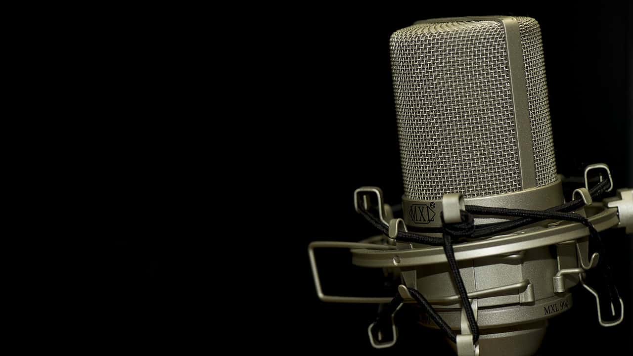 microphone-1007154_1280-1561136782463.jpg