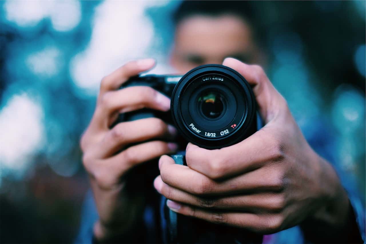 photographer-698908_1280-1562090324293.jpg