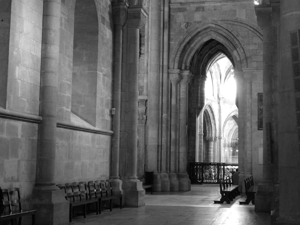 portugal-church-black-and-white-religion-84b881-1024-1562667049093.jpg
