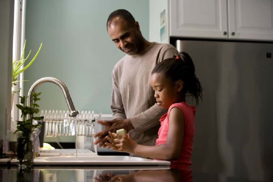 african-american-father-was-shown-in-the-process-of-teaching-his-young-daug-1564214211506.jpg