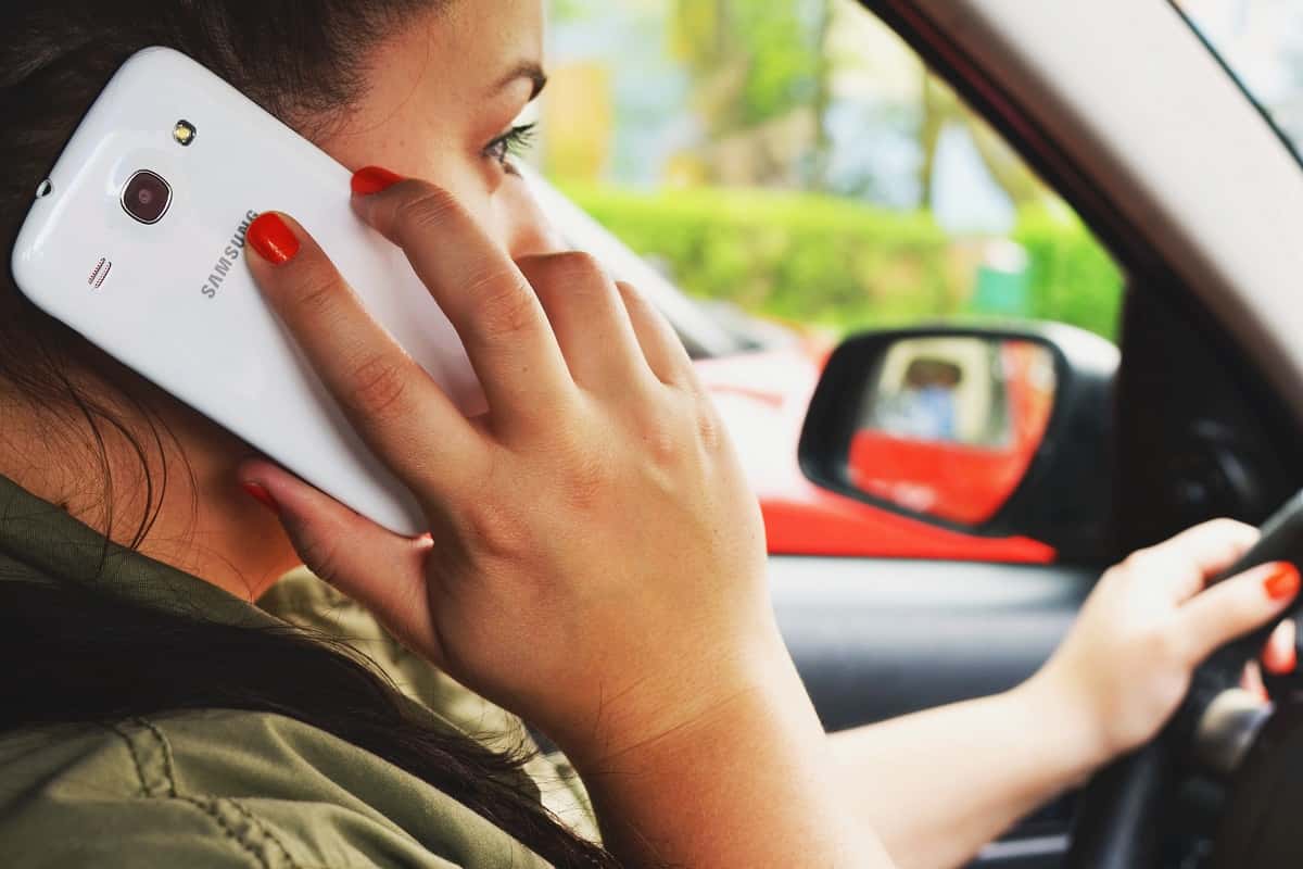 car-communication-contact-3056-1563882001120.jpg