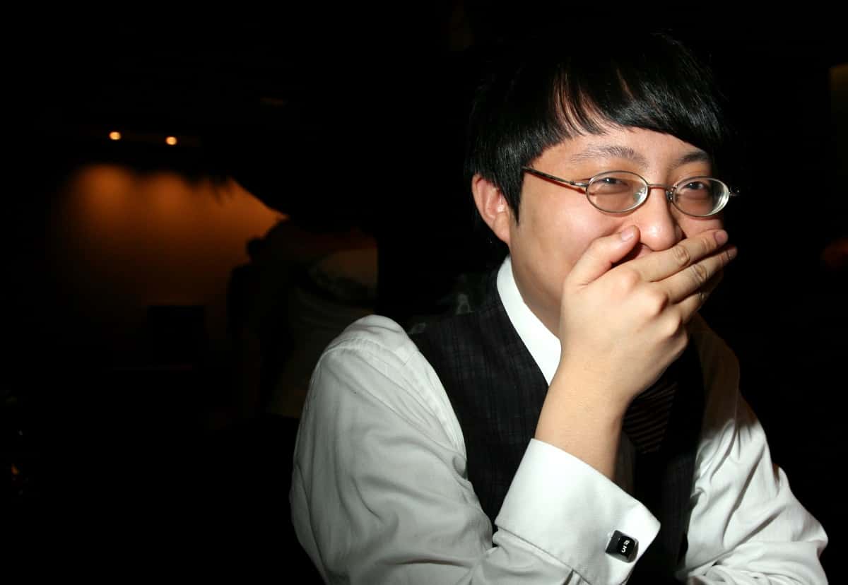 embarrassed_simon_law-1556772671703.jpg