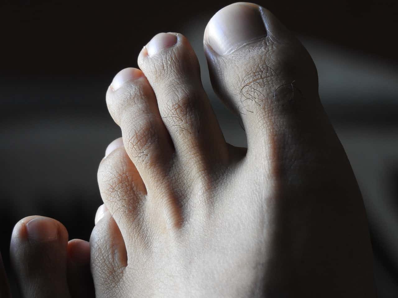 feet-2429438_1280-1564720678619.jpg