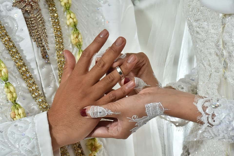 marriage-couple-wedding-ring-marry-love-hand-3661972-1564220268745.jpg
