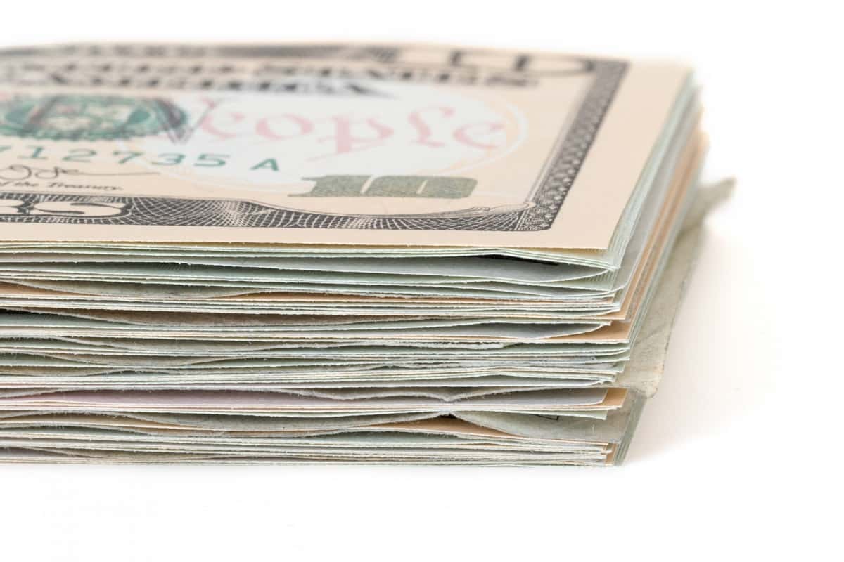 stack-of-dollars-1455040580icz-1563887607293.jpg