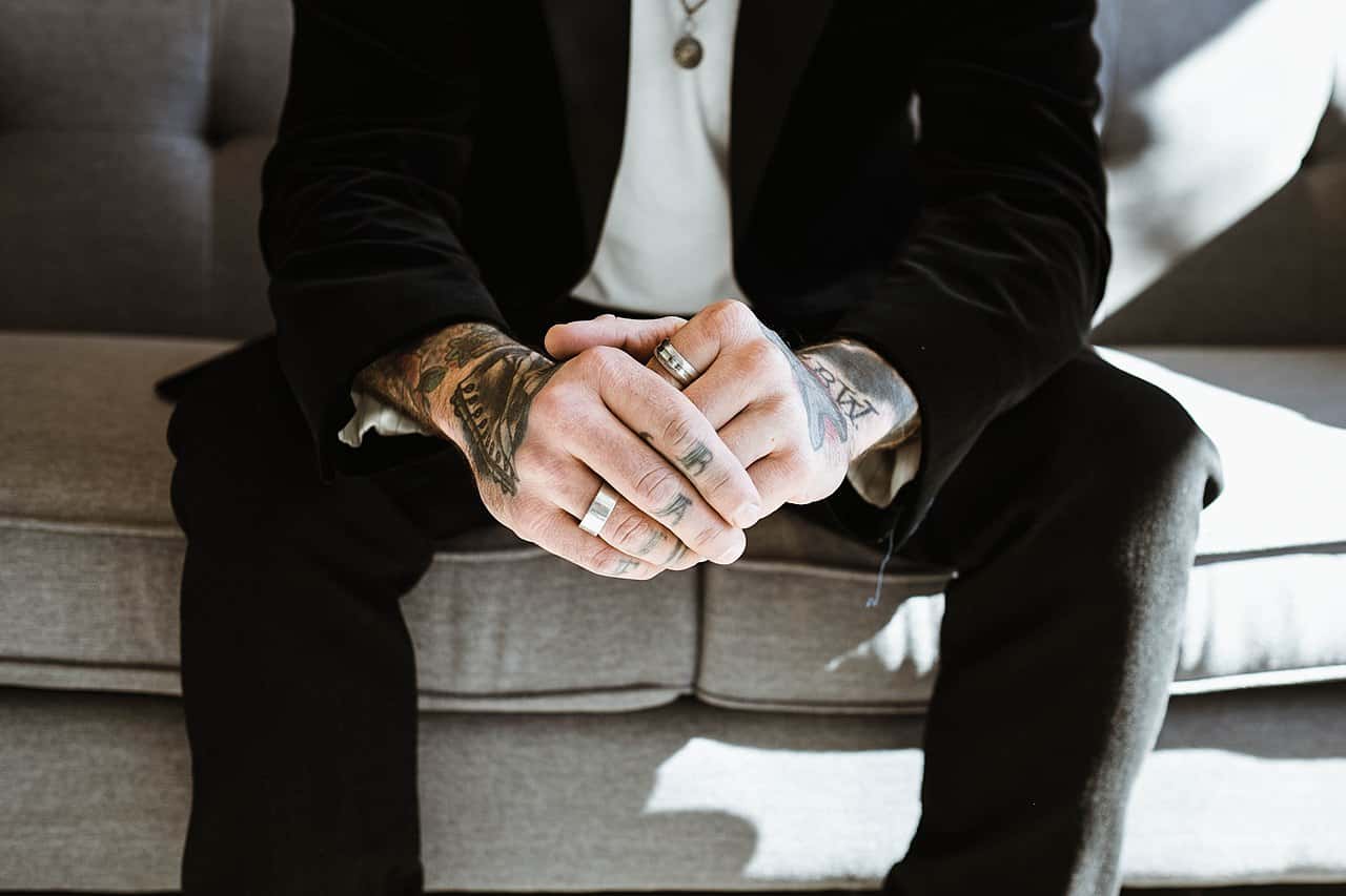 1280px-Man_Tattooed_Hands_MOD_(Unsplash)