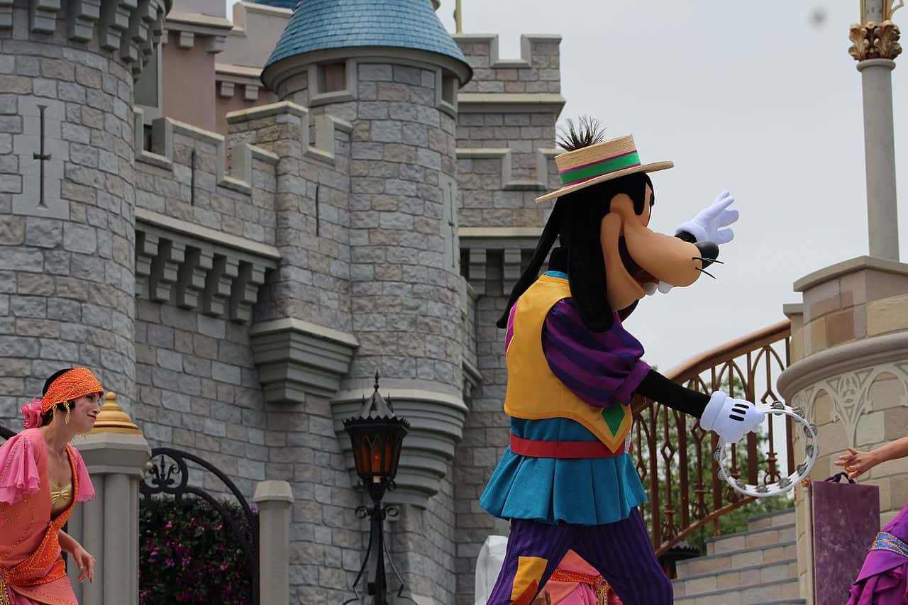 Mickey's_Royal_Friendship_Faire_(27636440302)