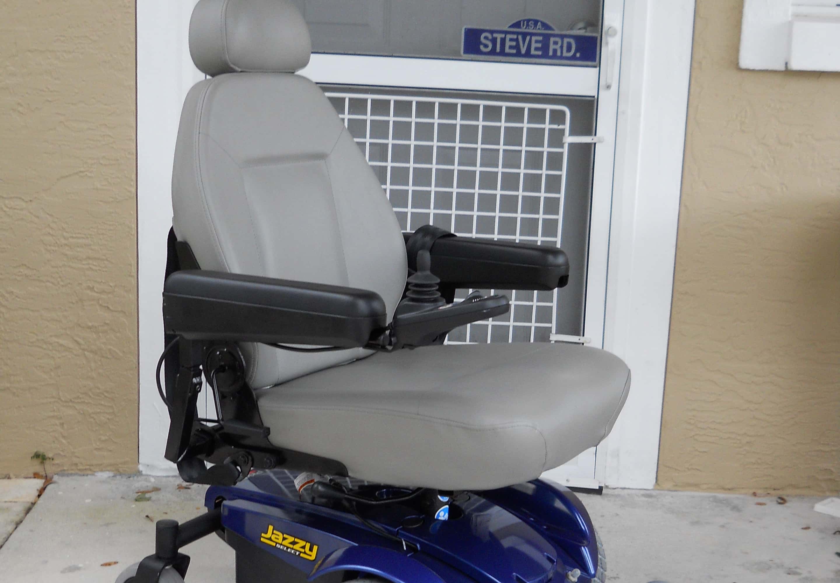 Pride_Jazzy_Select_power_chair_001