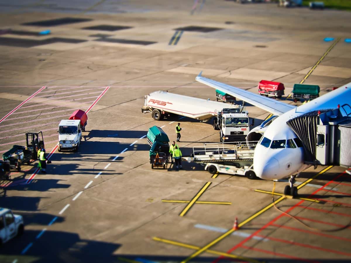 airport-airplane-aircraft-vehicle-airline-aviation-660401-pxhere.com
