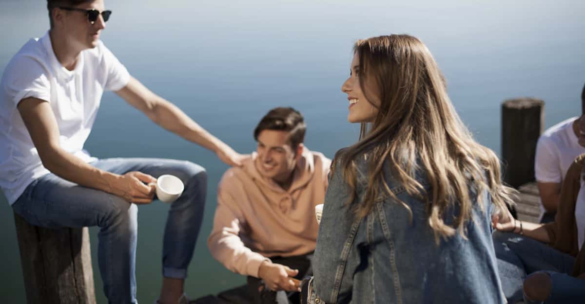 People Reveal The Red Flags Of Toxic Friendships