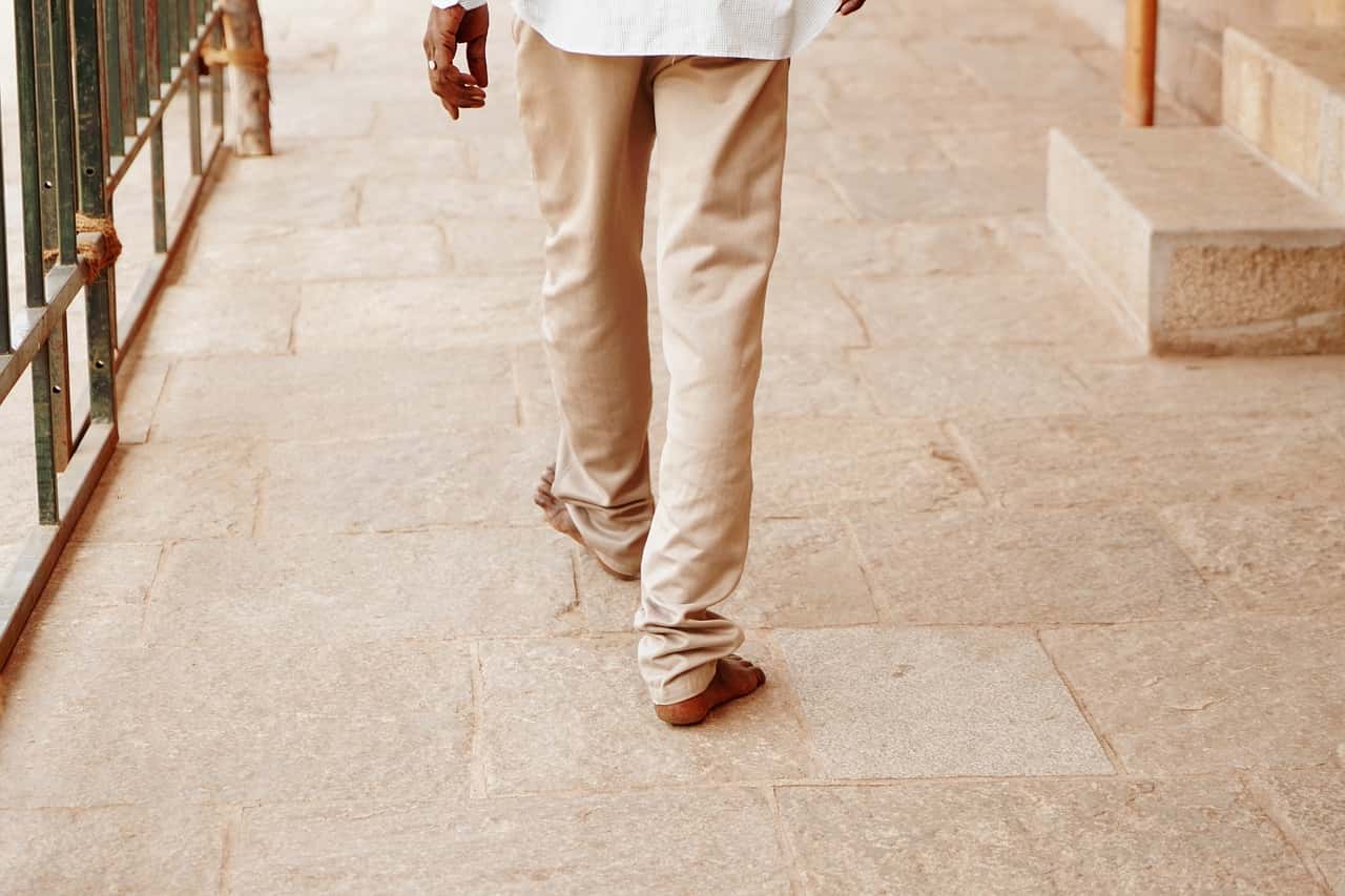 men-3894425_1280