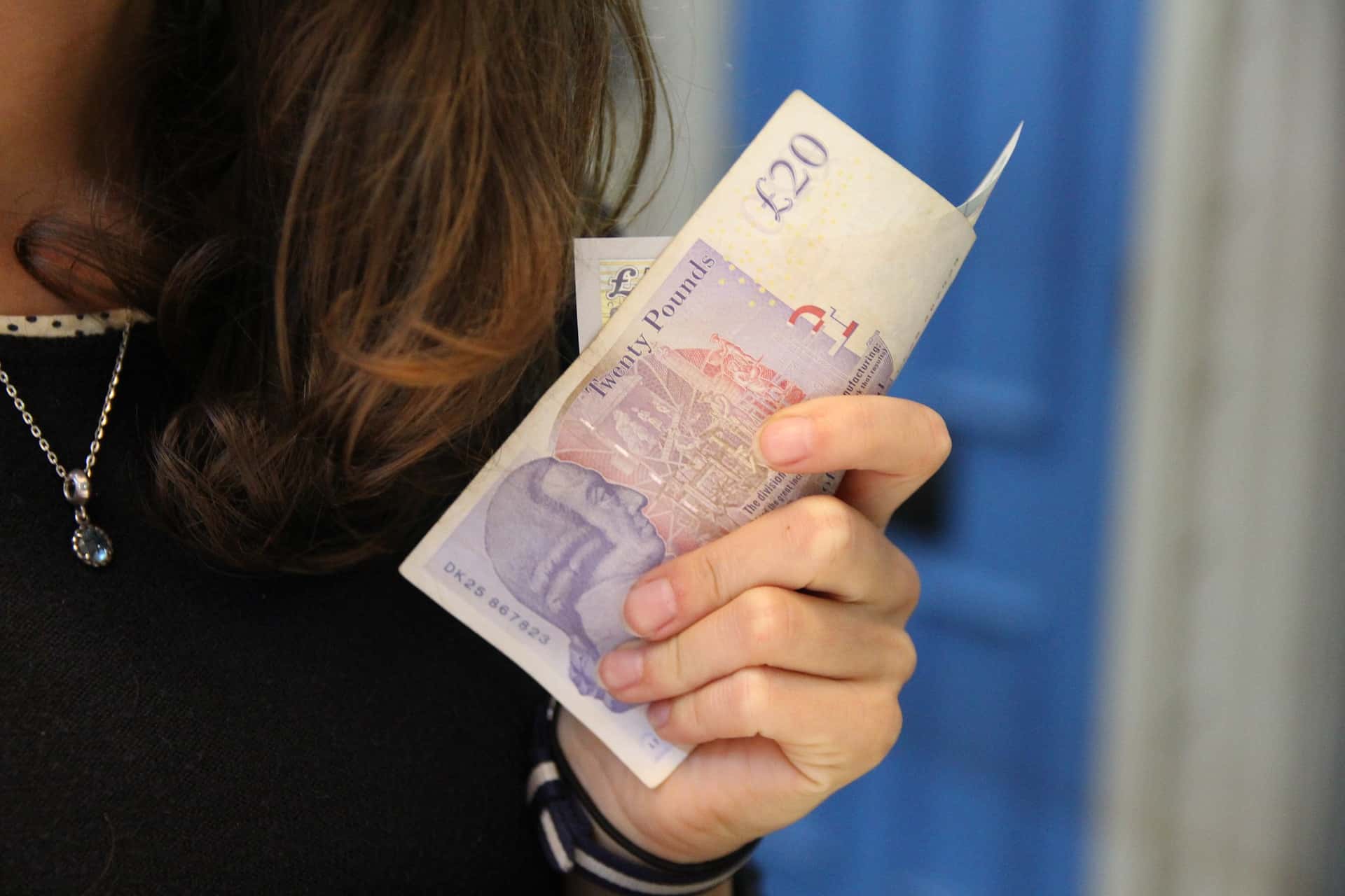 pounds-1780845_1920