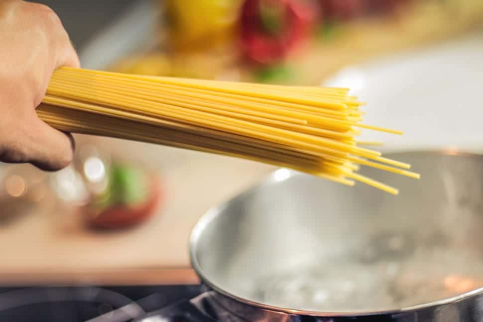 spaghetti-pasta-pot-cooking-wallpaper-preview