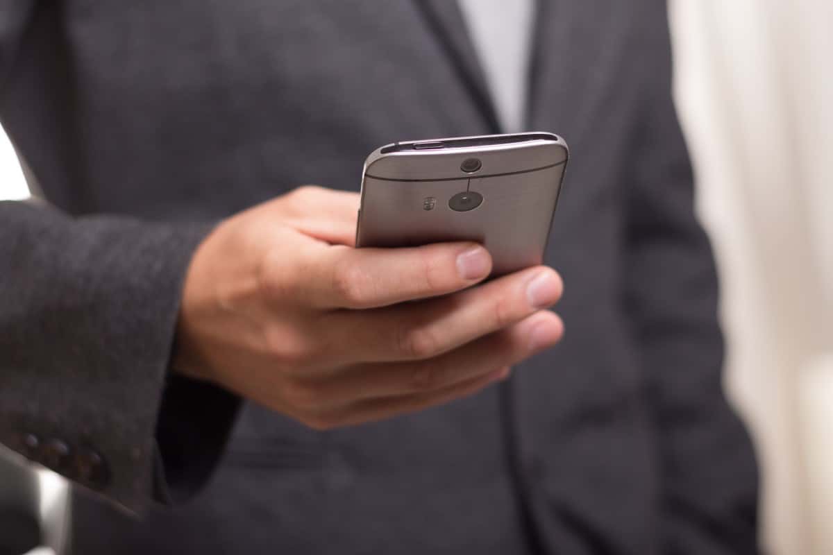 telephone_mobile_to_call_attainable_samsung_iphone_sms_post-914805-1557991369555.jpg