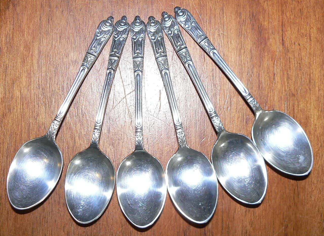 1280px-Apostle_spoons_six