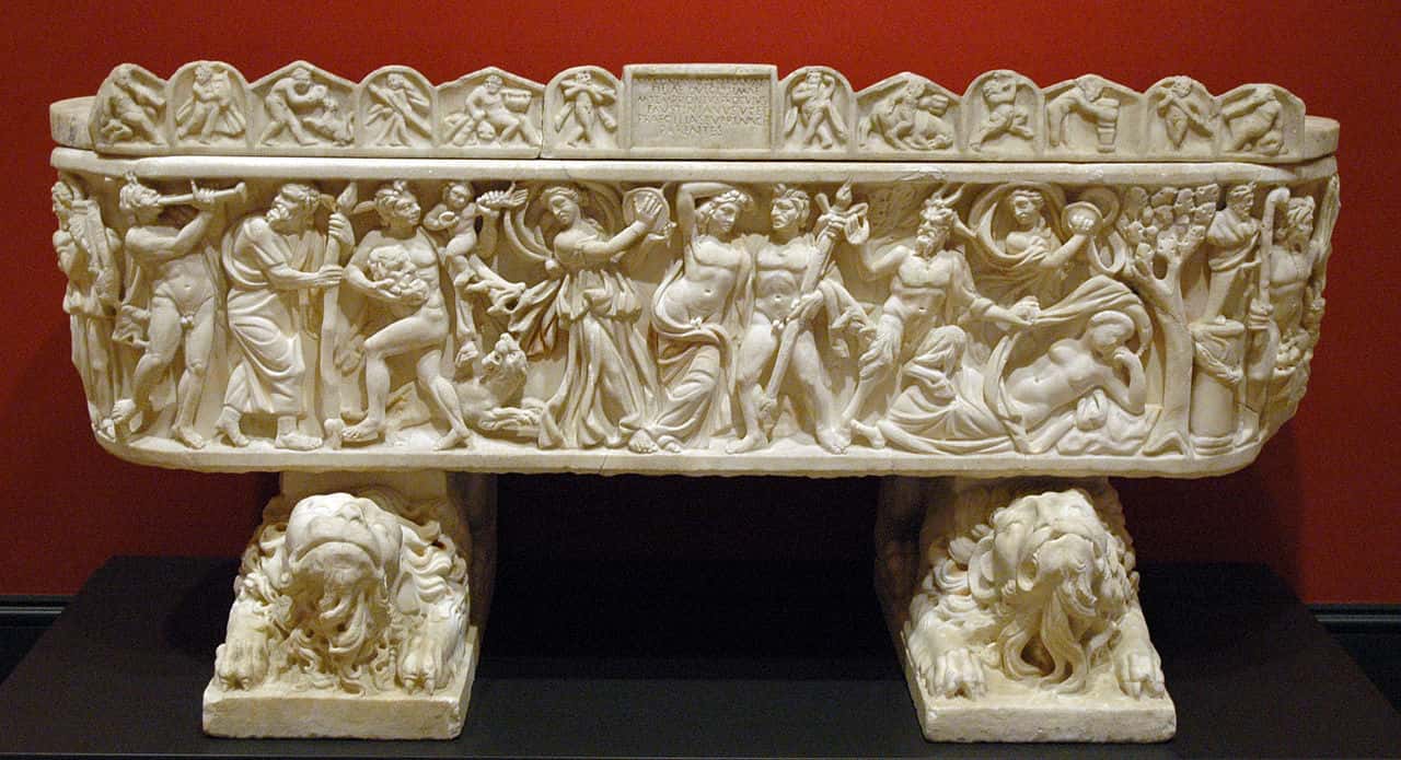 1280px-Sarcophagus_Maconiana_Severiana_Getty_Villa_83.AA.275