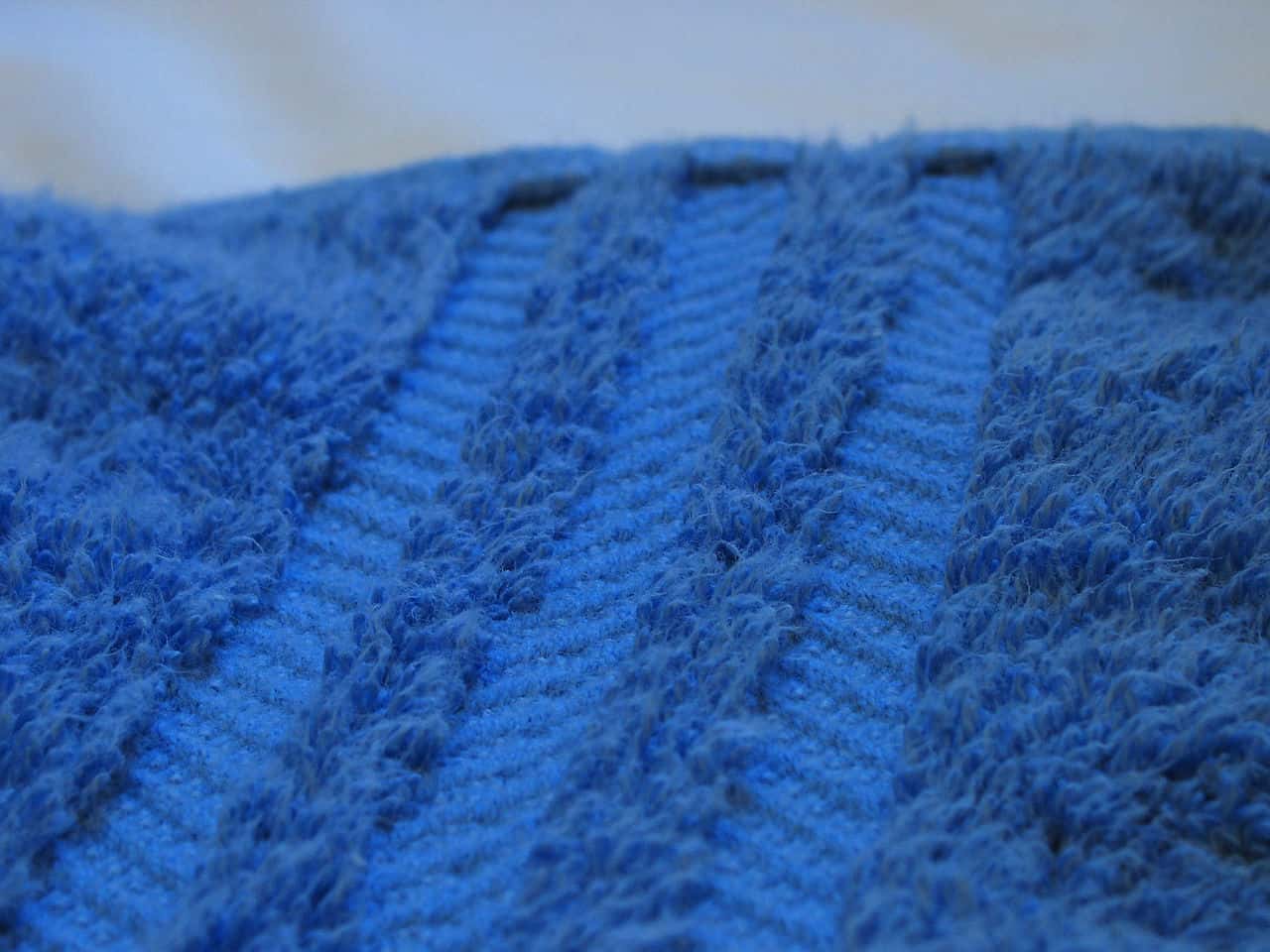 1280px-Towel_blue_decorativepattern_closeup