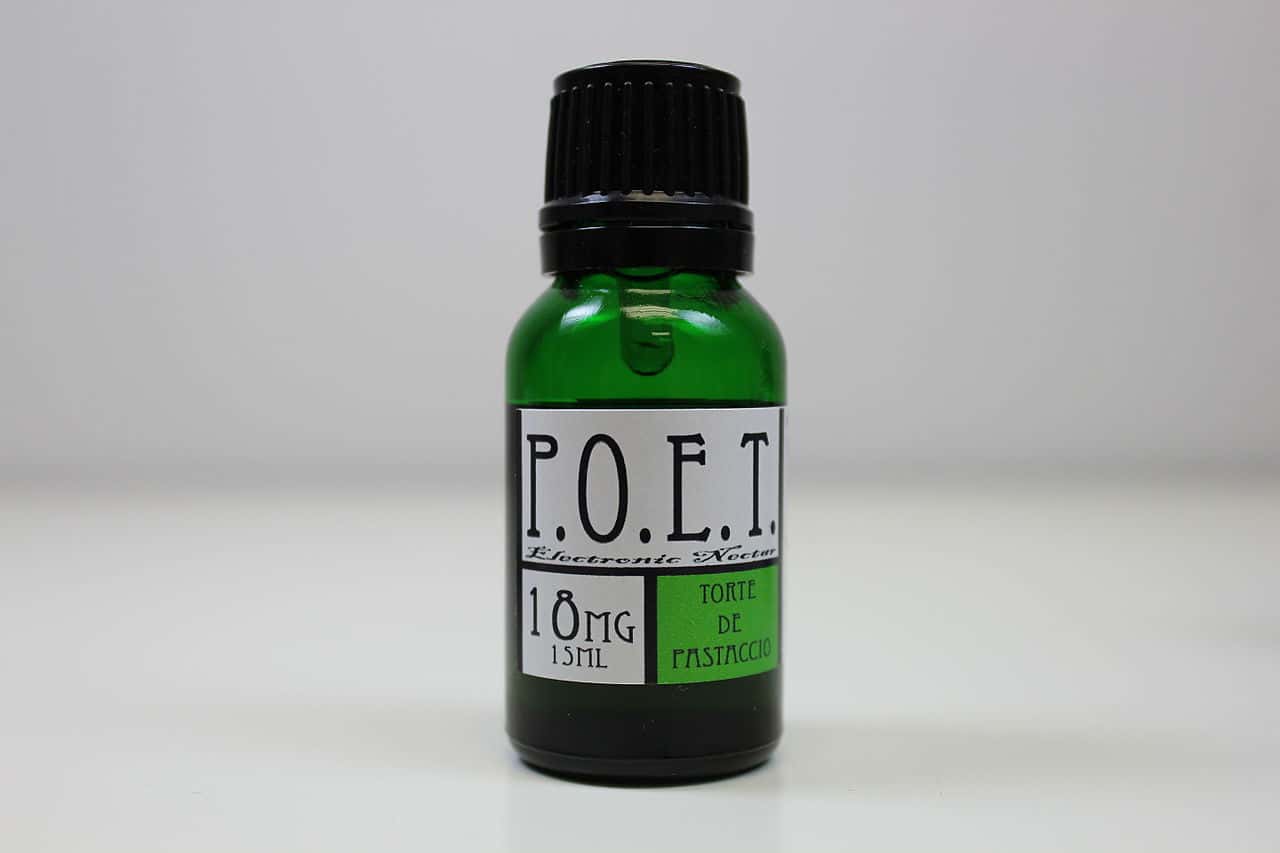 E-Juice-E-Liquid-Vape_Juice-Vapor_Liquid_(25007291985)