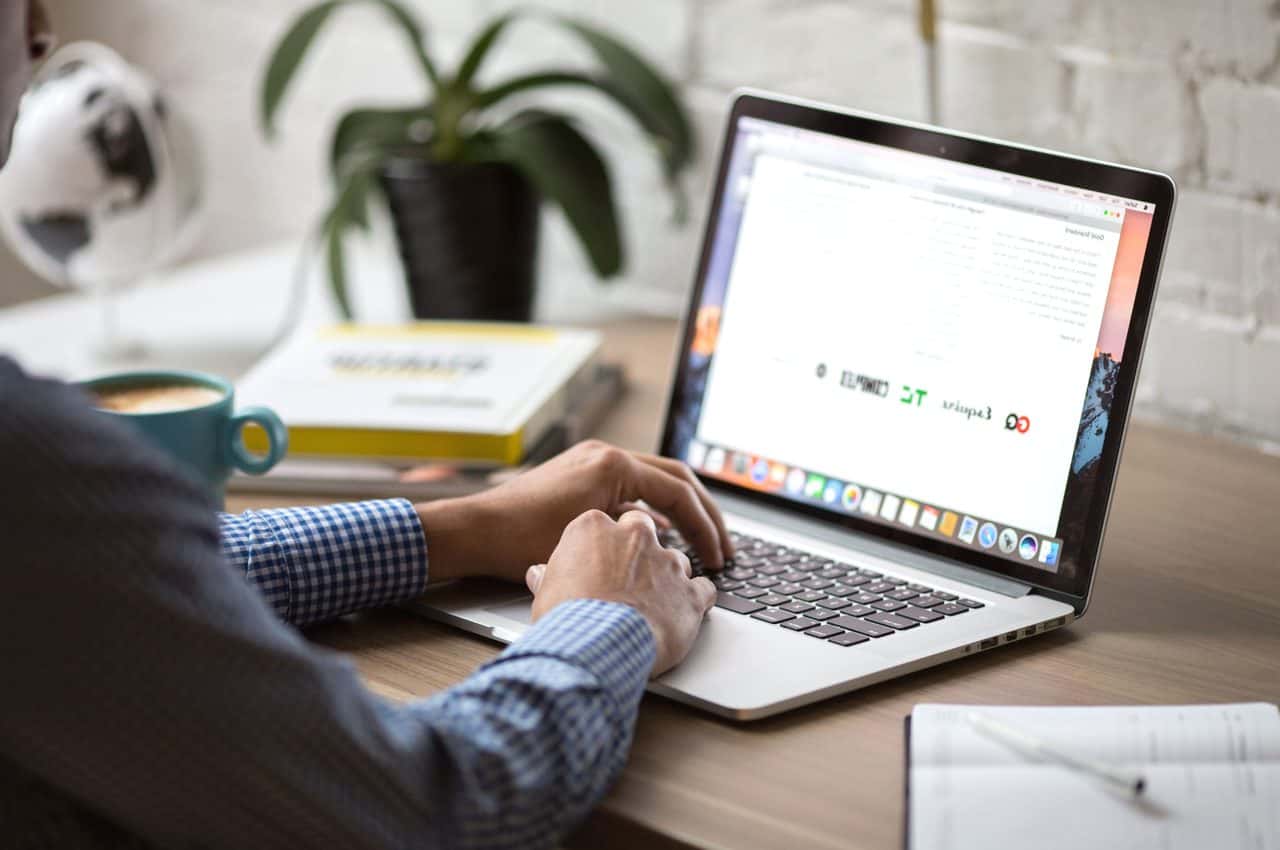 PIXNIO-221327-1280x850