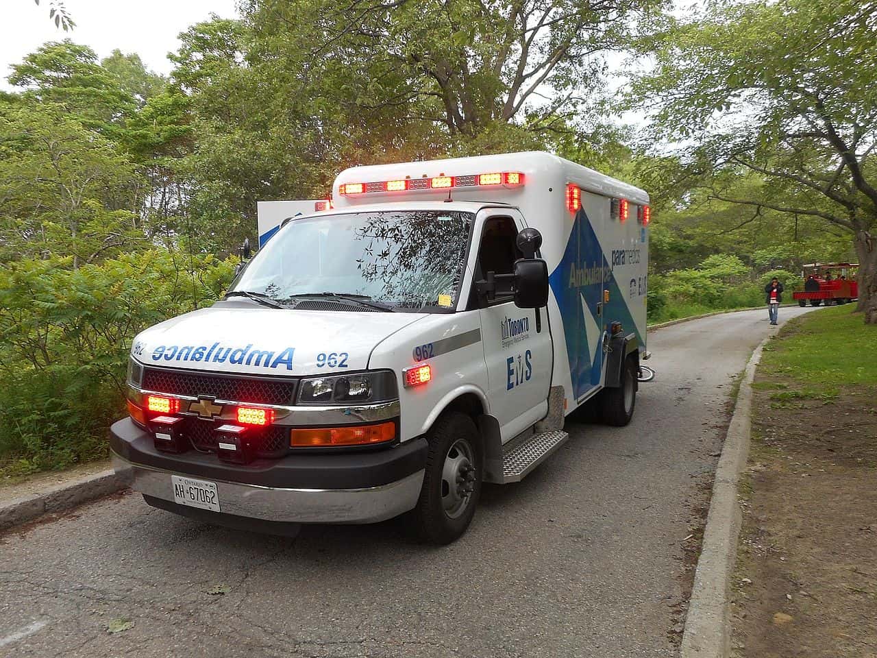 Toronto_Paramedic_Services_Ambulance