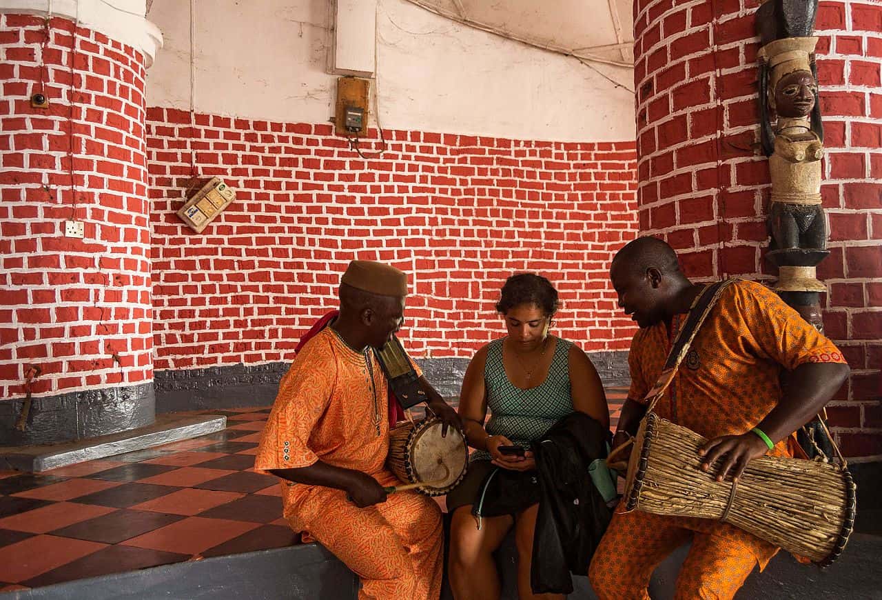 Two_Drummers_and_a_Tourist