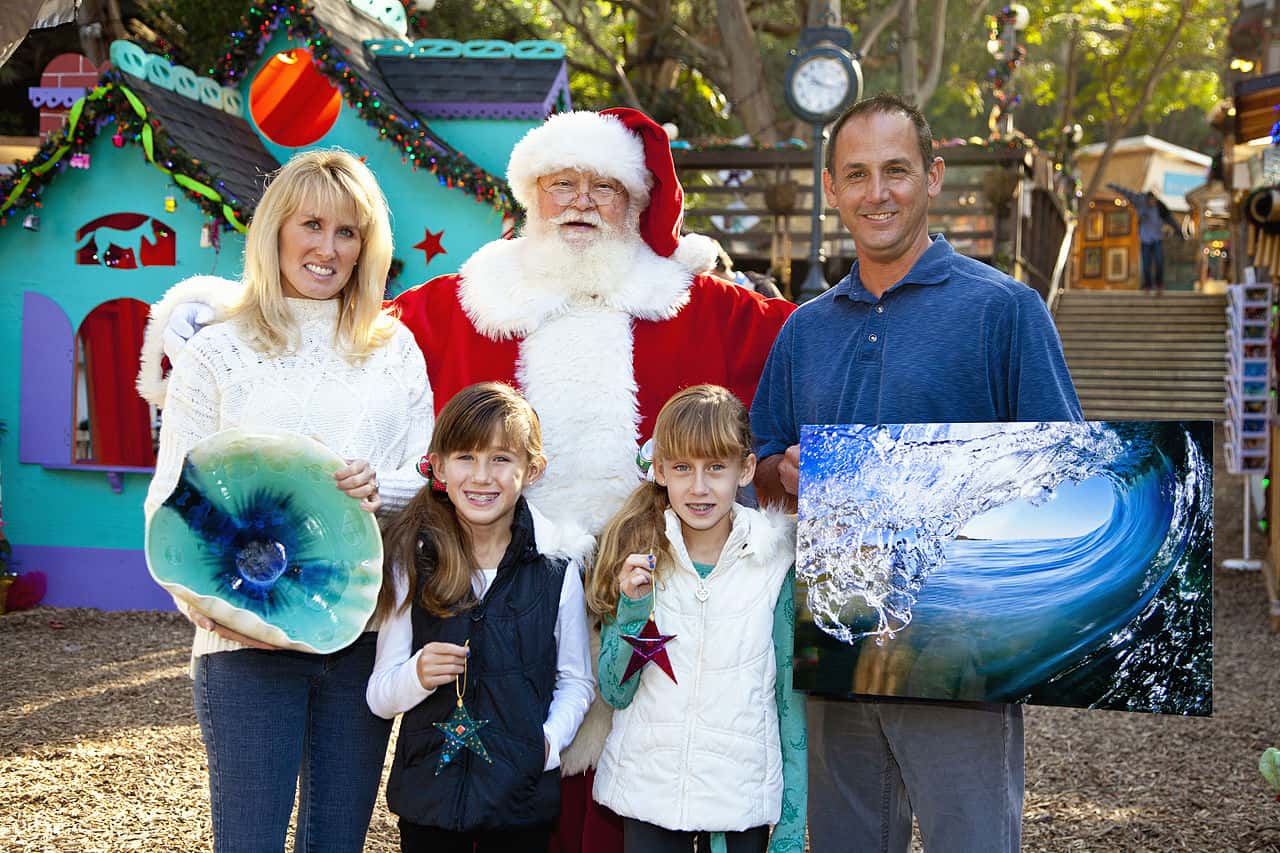 Winter_Fantasy-family_with_Santa_Claus